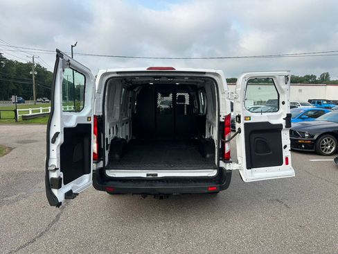 Used 2018 Ford Transit 250 130 Low Roof w/ Exterior Upgrade Package RWD image 20