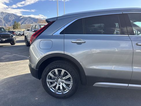 Used 2023 Cadillac XT4 Premium Luxury image 13