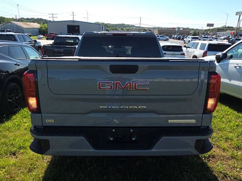 Used 2024 GMC Sierra 1500 Elevation AWD/4WD image 5