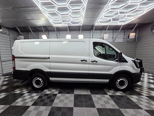 Used 2025 Ford Transit 150 Low Roof RWD image 10