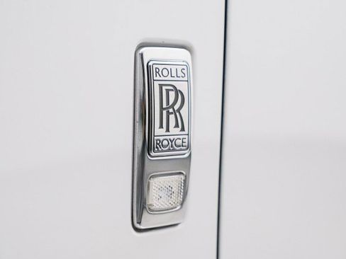 Used 2024 Rolls-Royce Ghost image 15