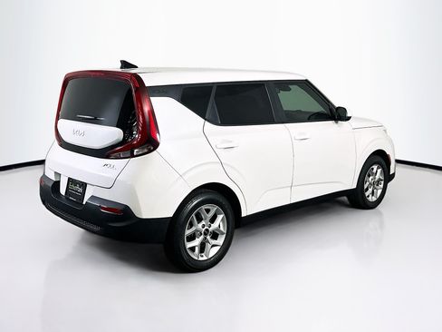 Used 2022 Kia Soul LX w/ Technology Package FWD image 9