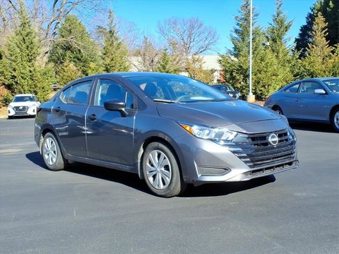 Used 2023 Nissan Versa S w/ Trunk Package image 1