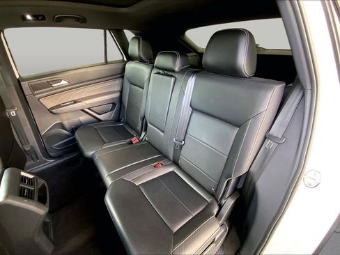 Used 2023 Volkswagen Atlas Cross Sport SE w/ Panoramic Sunroof Package FWD image 21