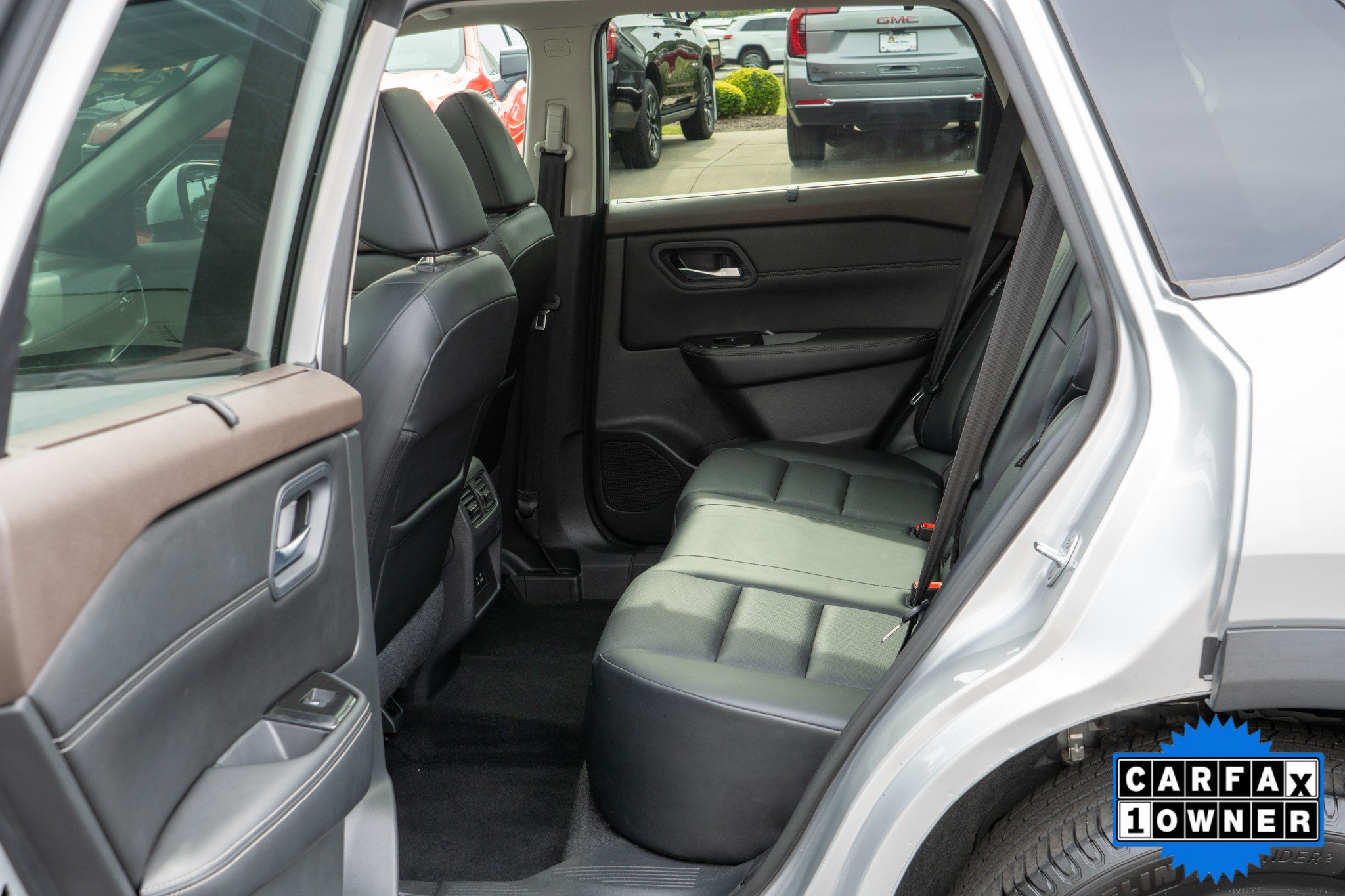Used 2022 Nissan Rogue SV w/ SV Premium Package FWD image 30