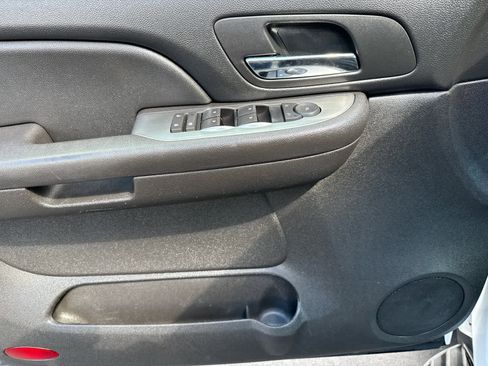 Used 2007 Chevrolet Suburban LS w/ Skid Plate Package image 10