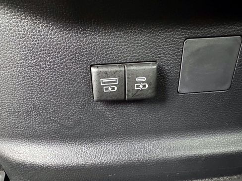 Used 2025 Toyota Tundra Limited w/ TRD Off-Road Package AWD/4WD image 14