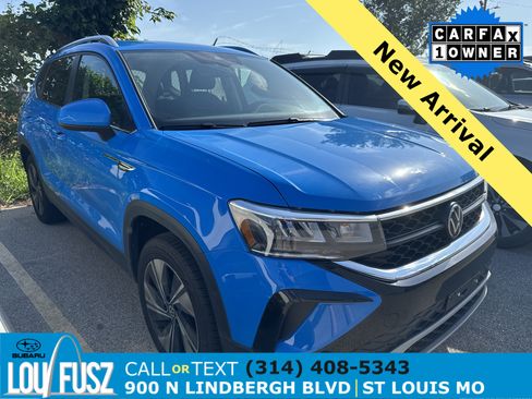 Used 2024 Volkswagen Taos SE AWD/4WD image 1