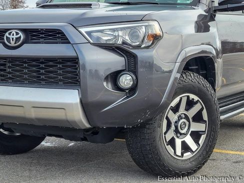 Used 2017 Toyota 4Runner TRD Off-Road Premium image 3
