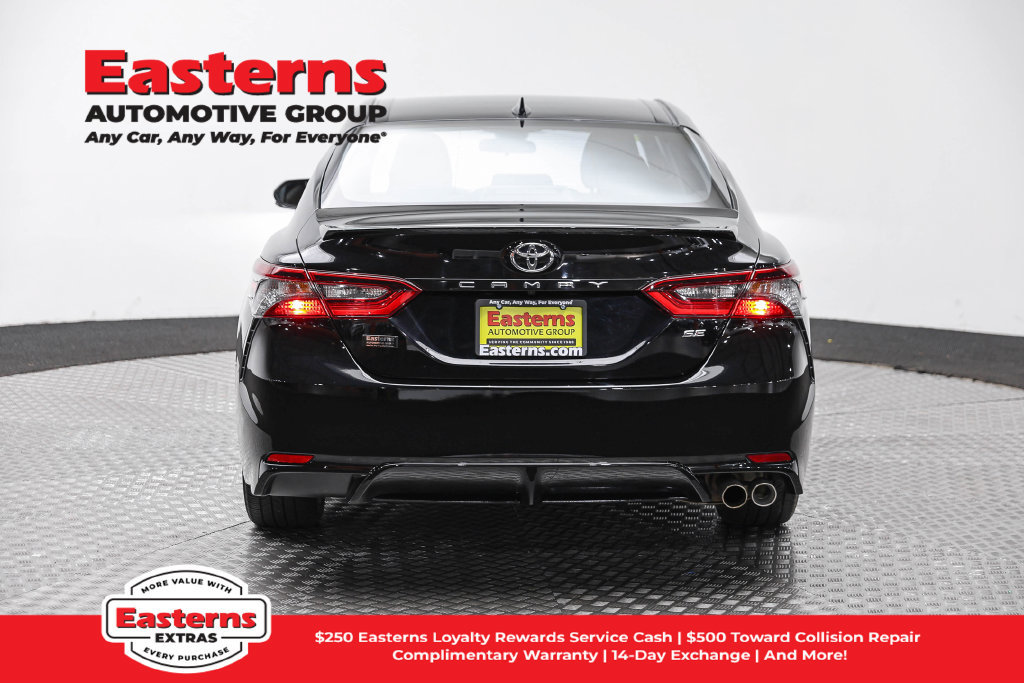 Used 2023 Toyota Camry SE FWD image 7
