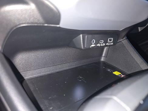 Used 2024 Subaru Crosstrek 2.5i Limited w/ Crosstrek Mirror Package image 27