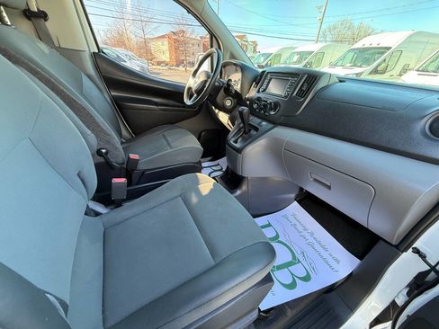 Used 2017 Nissan NV200 SV w/ Technology Package image 8