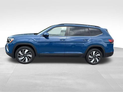 Used 2026 Volkswagen Atlas SE AWD/4WD image 2