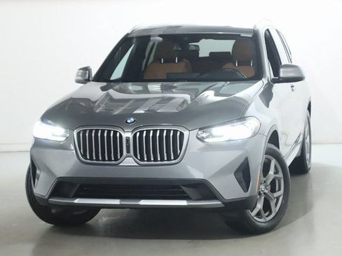 Used 2024 BMW X3 xDrive30i w/ Premium Package AWD/4WD image 3