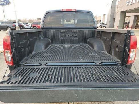 Used 2019 Nissan Frontier SV image 18