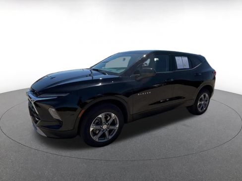 Used 2026 Chevrolet Blazer LT FWD image 7