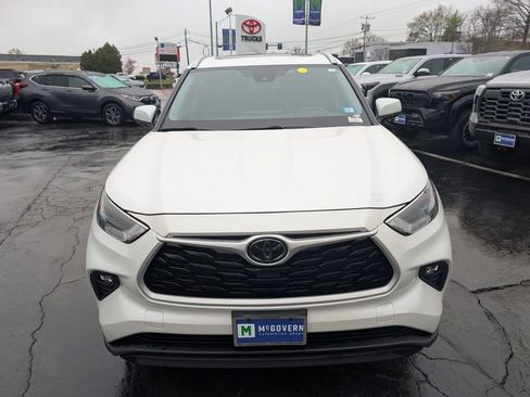 Certified 2024 Toyota Highlander XLE AWD/4WD image 12
