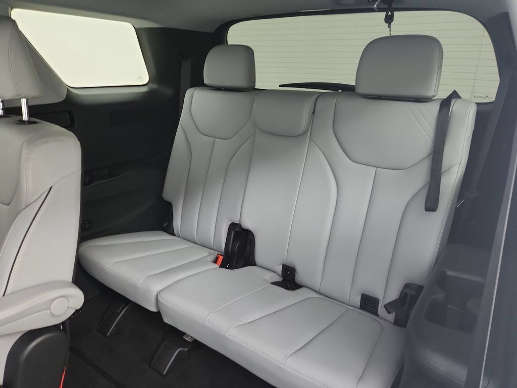 Used 2025 Hyundai Palisade SEL AWD/4WD image 34