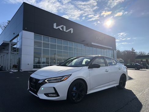 Used 2021 Nissan Sentra SR w/ SR Premium Package image 1