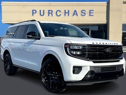 New 2026 Ford Expedition Platinum w/ Stealth Performance Package