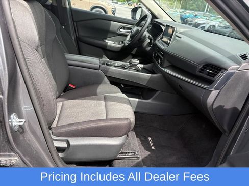 Used 2025 Nissan Rogue SV AWD/4WD image 18