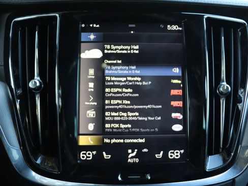 Used 2019 Volvo V60 T5 Cross Country AWD/4WD image 22