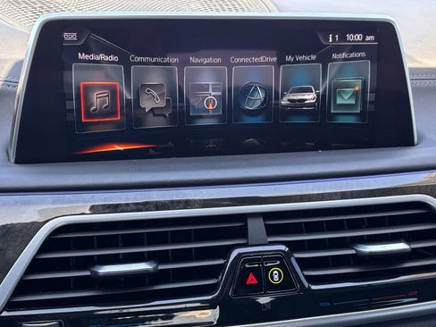 Used 2017 BMW 750i RWD image 28