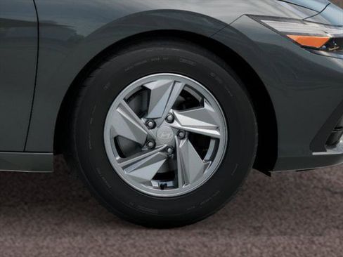 New 2026 Hyundai Elantra SE image 8
