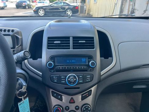 Used 2012 Chevrolet Sonic LT FWD image 9