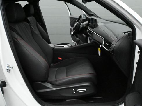 Certified 2025 Acura ADX A-Spec image 20