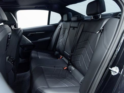 Certified 2025 BMW 530i image 23