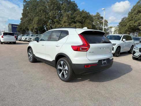 New 2026 Volvo XC40 B5 Plus w/ Protection Package Premier image 4