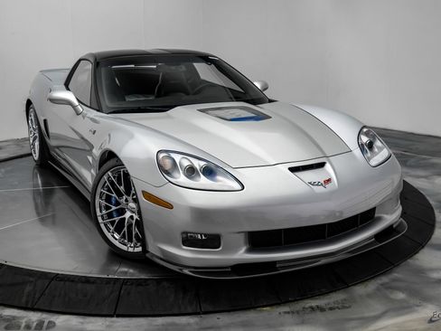 Used 2010 Chevrolet Corvette ZR1 w/ Preferred Equipment Group RWD image 28