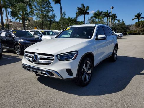 Used 2022 Mercedes-Benz GLC 300 4MATIC image 2