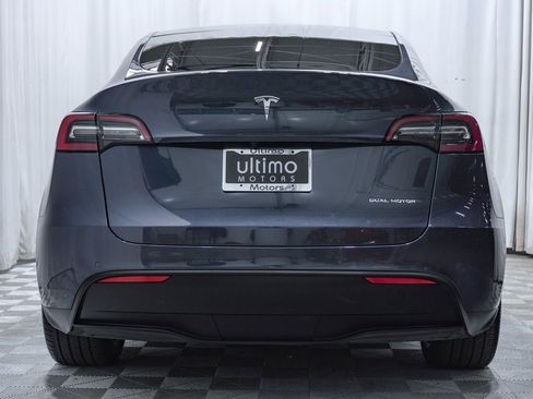 Used 2021 Tesla Model Y Long Range image 9
