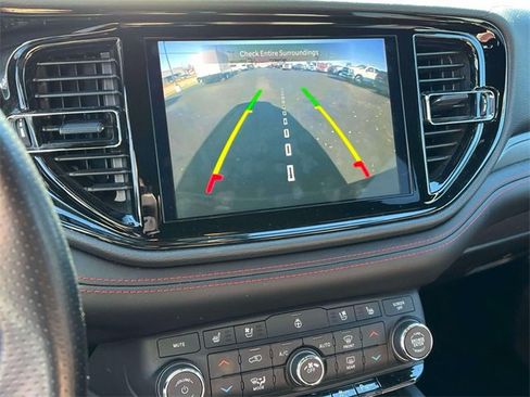 Used 2024 Dodge Durango GT image 34