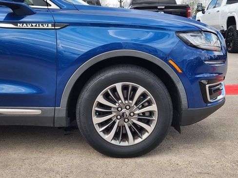 Used 2020 Lincoln Nautilus FWD w/ Equipment Group 101A image 8