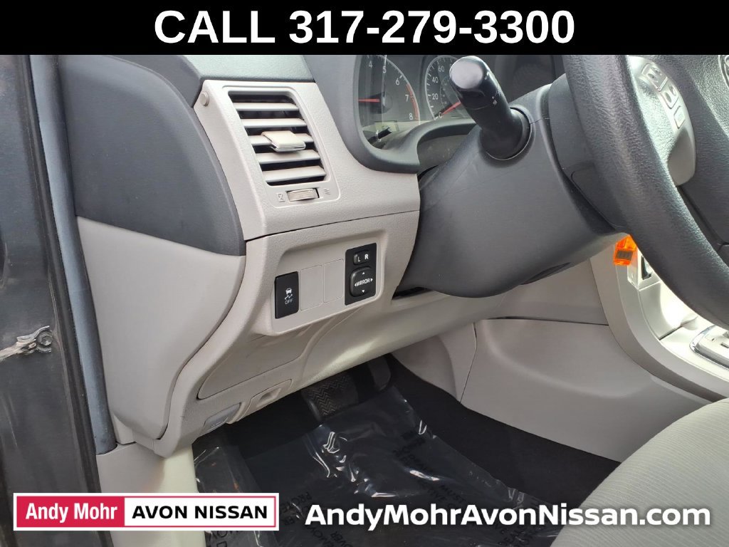 Used 2013 Toyota Corolla LE FWD image 19