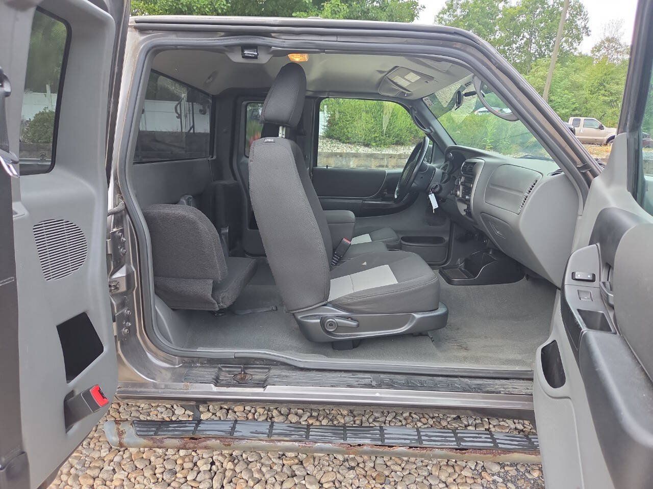 Used 2011 Ford Ranger XLT AWD/4WD image 34