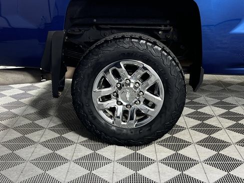 Used 2019 Chevrolet Silverado 3500 High Country w/ Duramax Plus Package image 11
