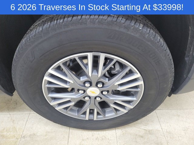 Used 2026 Chevrolet Traverse LT w/ Driver Confidence Package FWD image 4