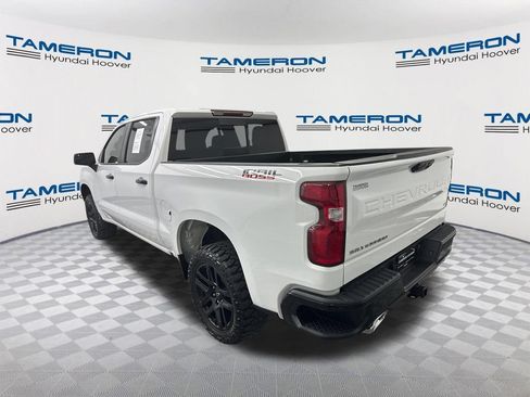 Used 2024 Chevrolet Silverado 1500 LT Trail Boss w/ Convenience Package II AWD/4WD image 3
