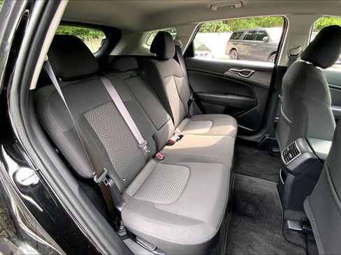 Used 2023 Kia Sportage LX AWD/4WD image 29