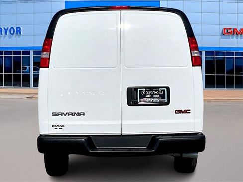 New 2025 GMC Savana 3500 Extended w/ Driver Convenience Package image 4