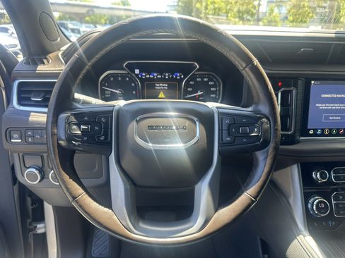 Used 2021 GMC Yukon Denali w/ Advanced Technology Package RWD image 13