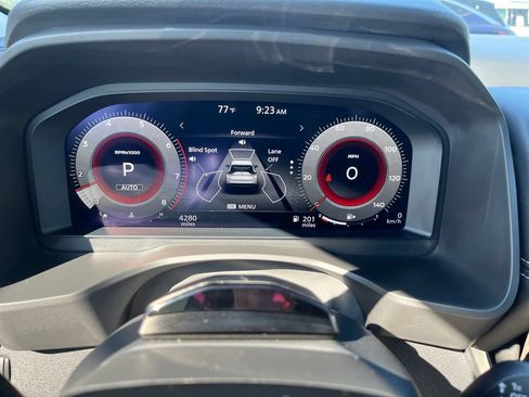 Used 2025 Nissan Rogue SL w/ Tech Package AWD/4WD image 15