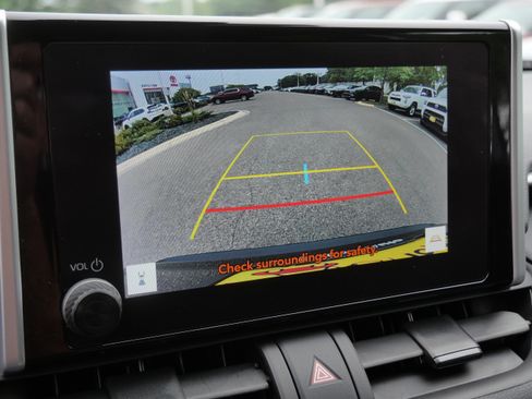 Certified 2025 Toyota RAV4 XLE AWD/4WD image 33
