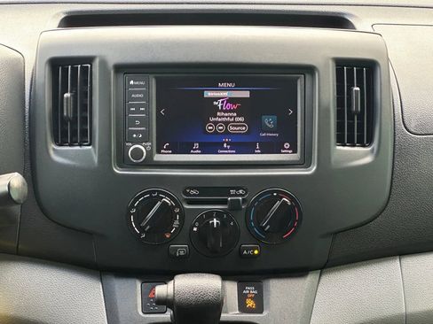 Used 2021 Nissan NV200 SV FWD image 13