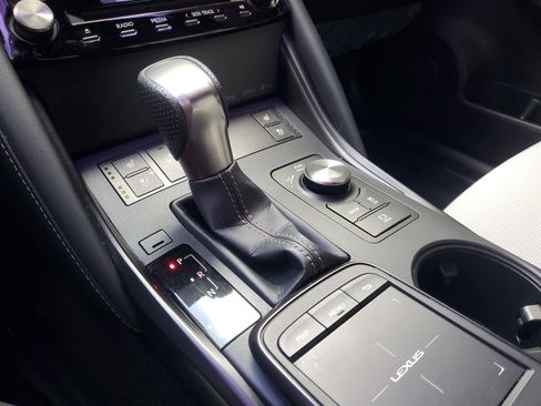 Certified 2022 Lexus IS 350 F Sport w/ Navigation Package image 29