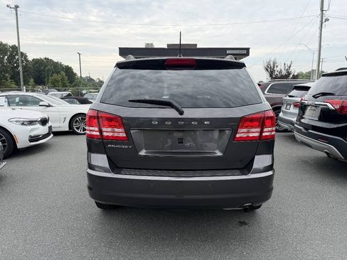 Used 2020 Dodge Journey SE w/ SE Popular Equipment Group FWD image 5